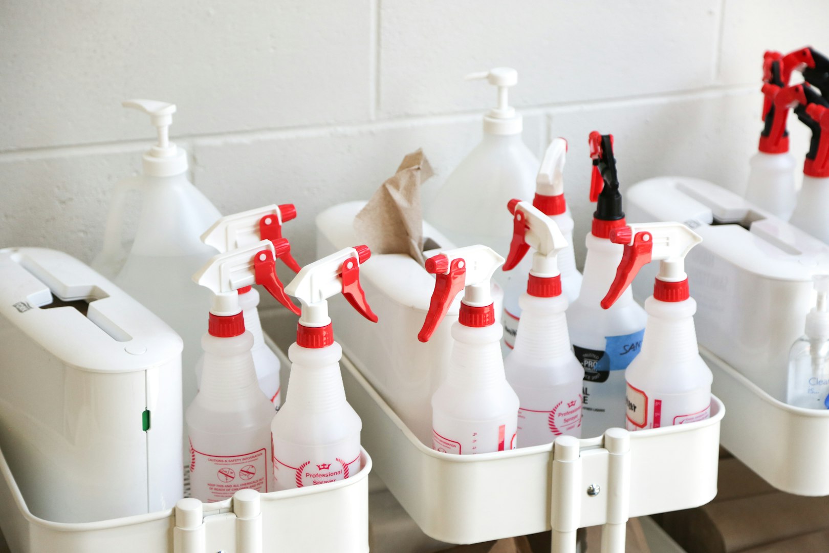 Regular cleaning, Room cleaning, House cleaning
